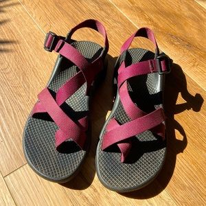 Barely worn Chacos with plum-colored straps!